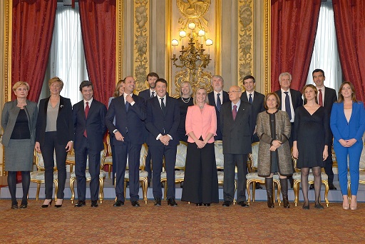 Renzi_cabinet_with_Giorgio_Napolitano.jpgOK
